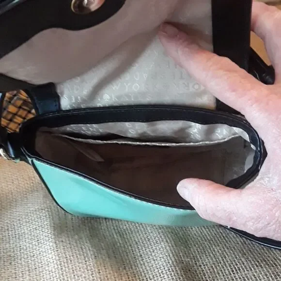 Kate spade jade chelsea park patent leather bag. - Picture 3 of 5